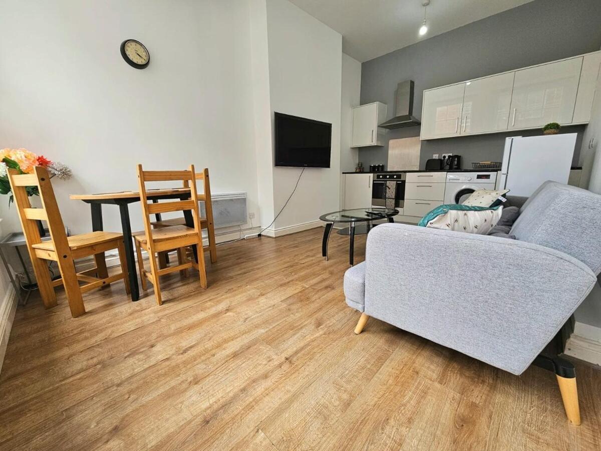 Bee Accommodations Backways Leicester Exterior foto